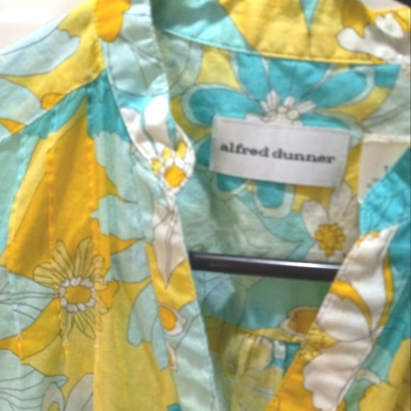 Alfred Dunner Sheer Floral V Neck Blouse Size 12 - Picture 3 of 5